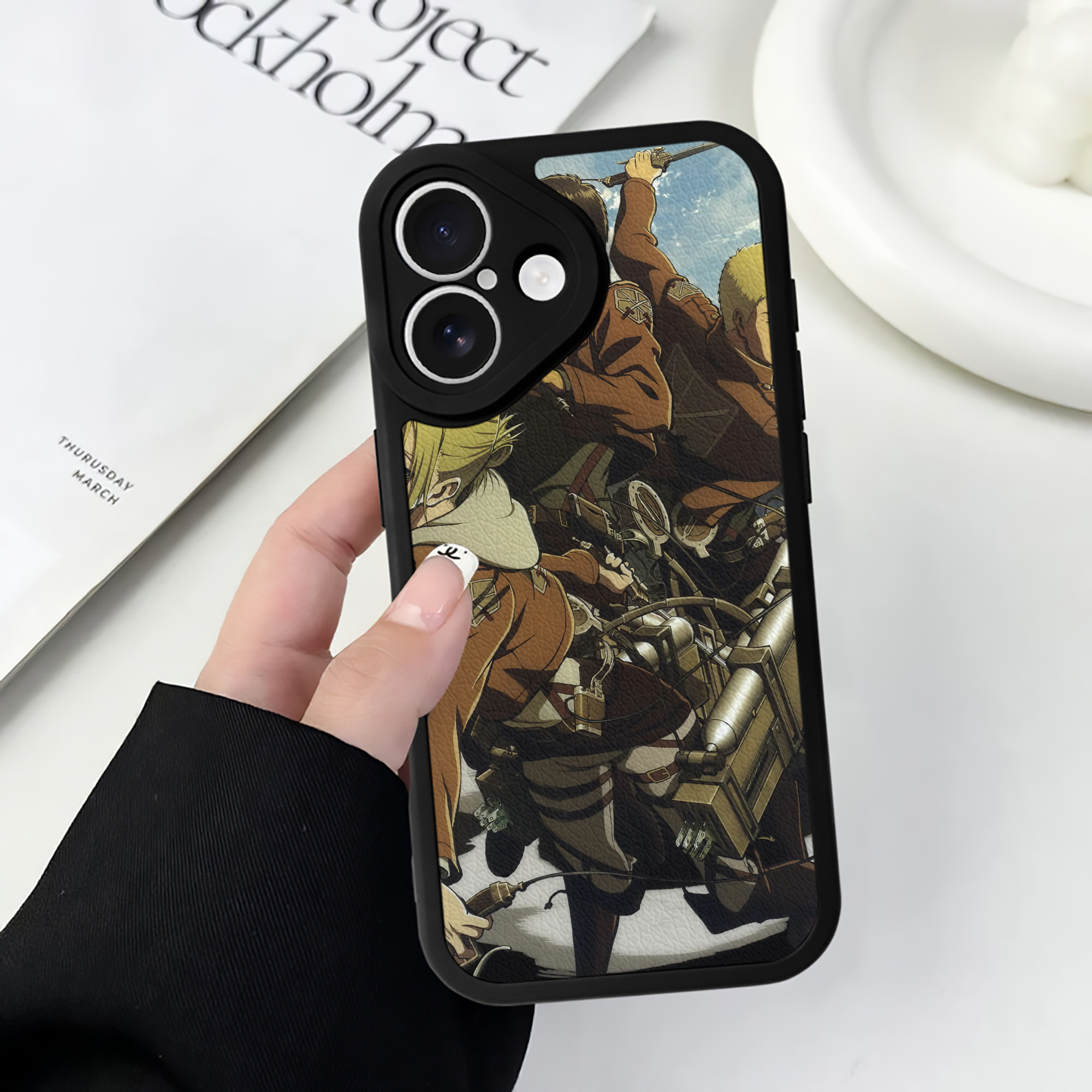 （画像用） 進撃の巨人 Attack on Titan 【iPhone 16シリーズ対応】シリコンスマホケース（レザー調） 材質：シリコン